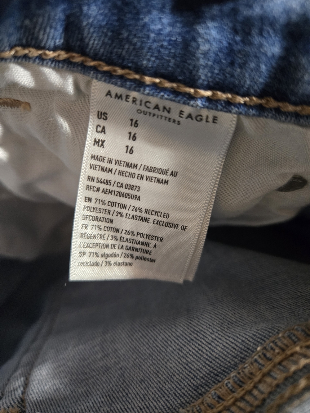 American Eagle Next Level Stretch Shortie Distressed Denim Shorts GUC Size: 16 - Picture 3 of 5